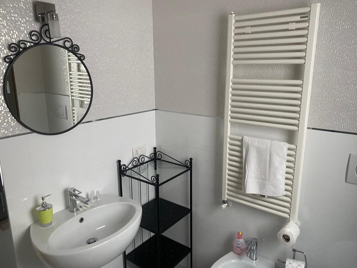 Berga Exclusive Suite 4 Bari Luaran gambar